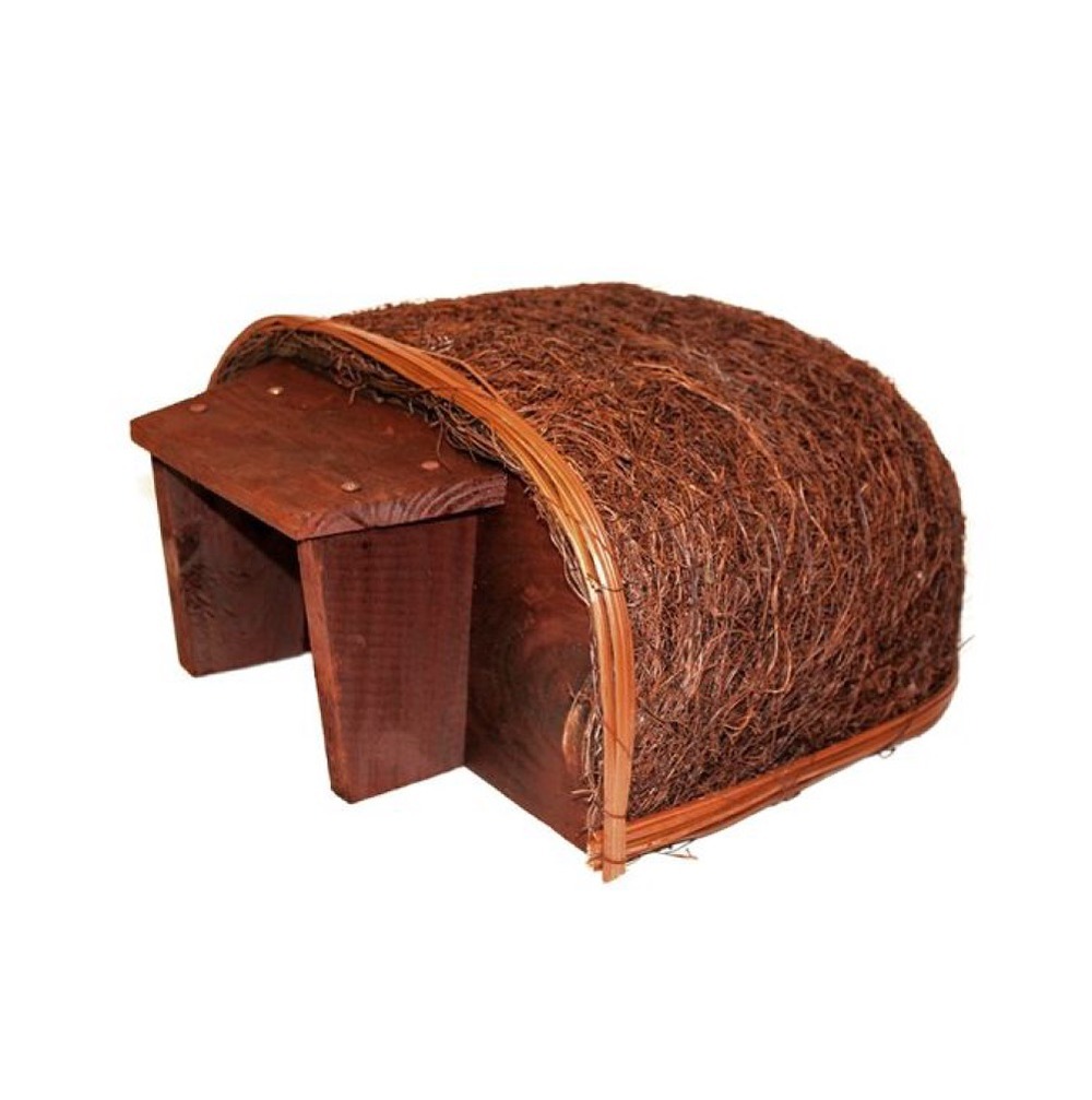 Maison à hérisson entrée en bois