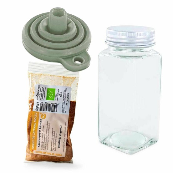 Flacon à épices poudreur + entonnoir + piment de cayenne 40 g