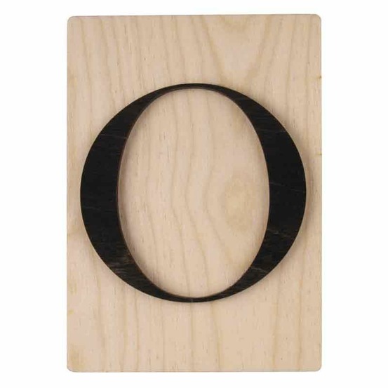 Lettre en bois 14,8 x 10,5 cm - o
