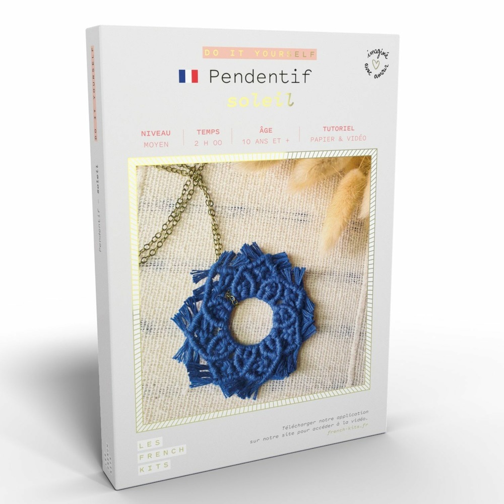 Bijoux macramé - grand pendentif soleil bleu