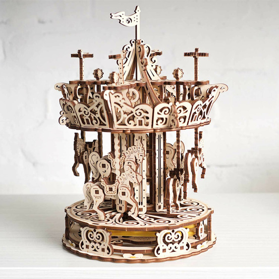 Maquette en bois 3d - carrousel 26 cm