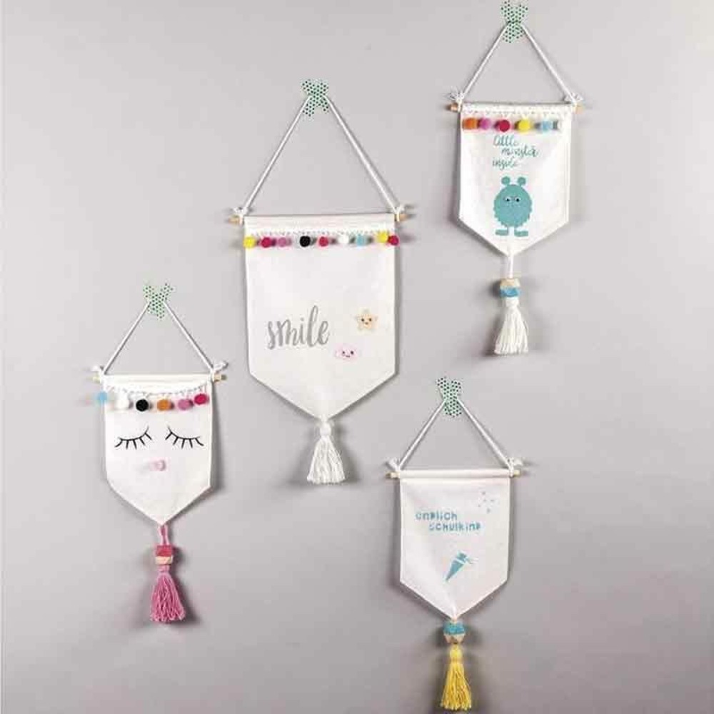 Fanion en tissu à suspendre 20 x 18 cm