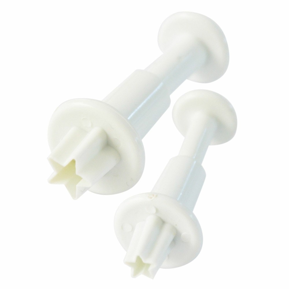 2 découpoirs et éjecteurs à friandises étoiles