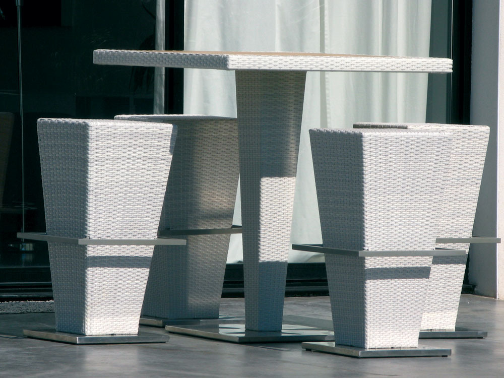 Ensemble bar "fuzyon" - 1 table + 4 sièges - blanc