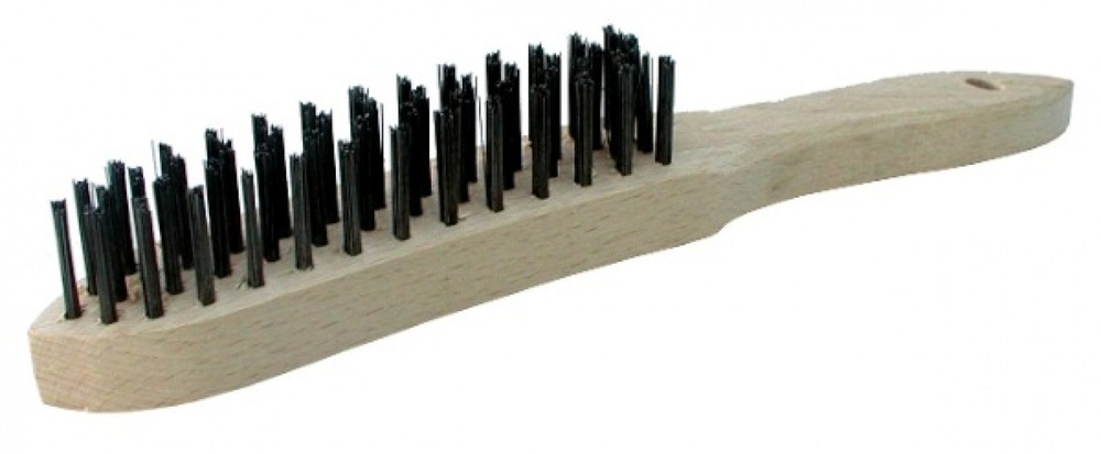 Brosse à manche (4 rangs fils dur acier)