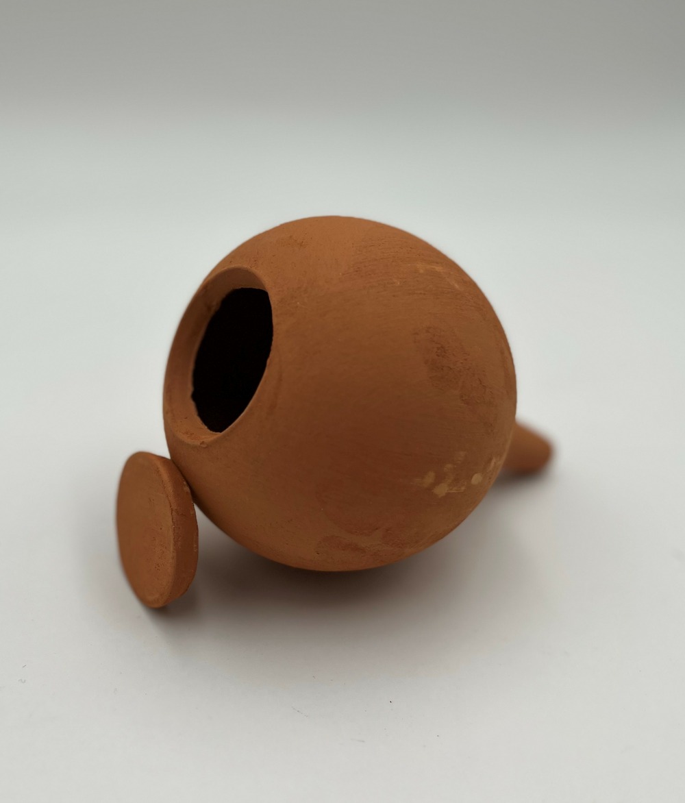 Découvrez les Ollas/Oyas : L'Irrigation Écologique et Économique pour Votre Jardin