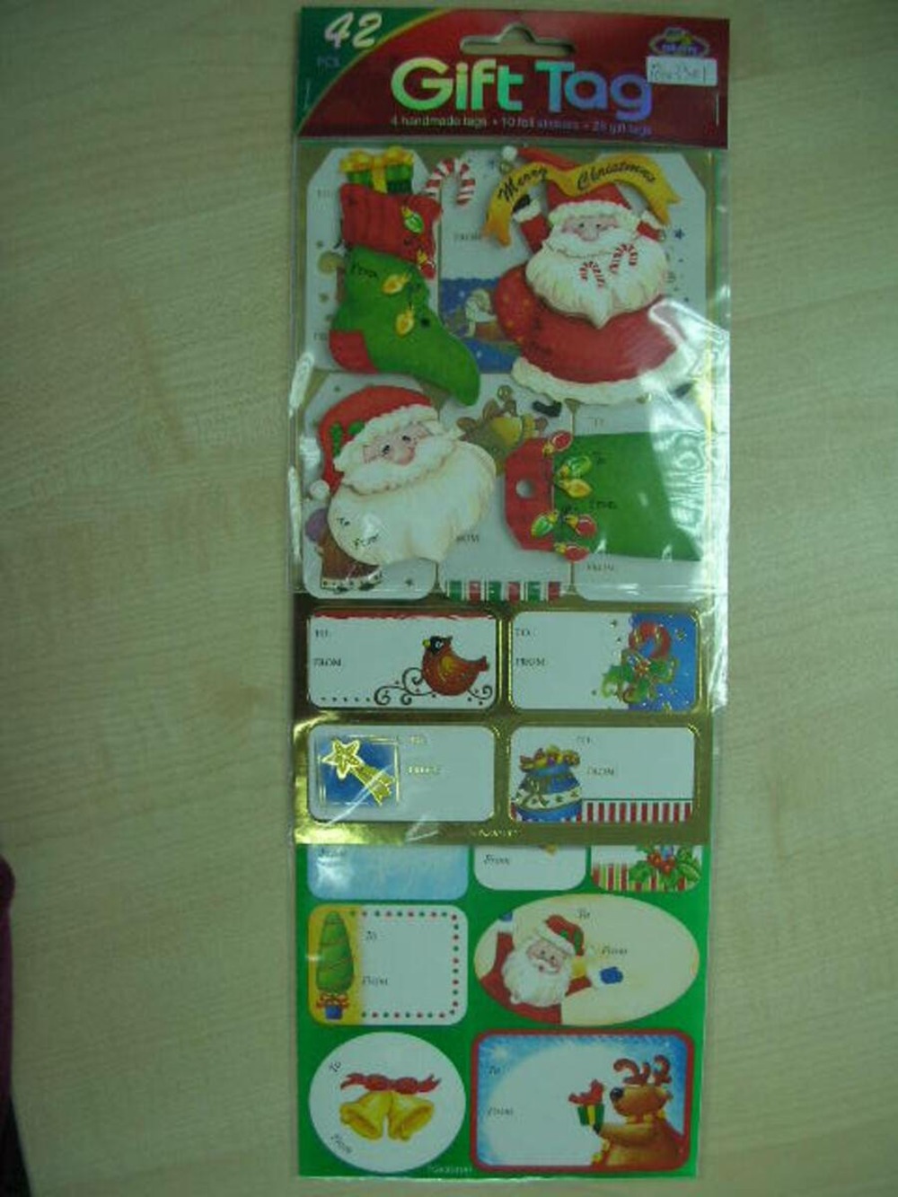 Planches de 42 étiquettes cadeaux autocollantes