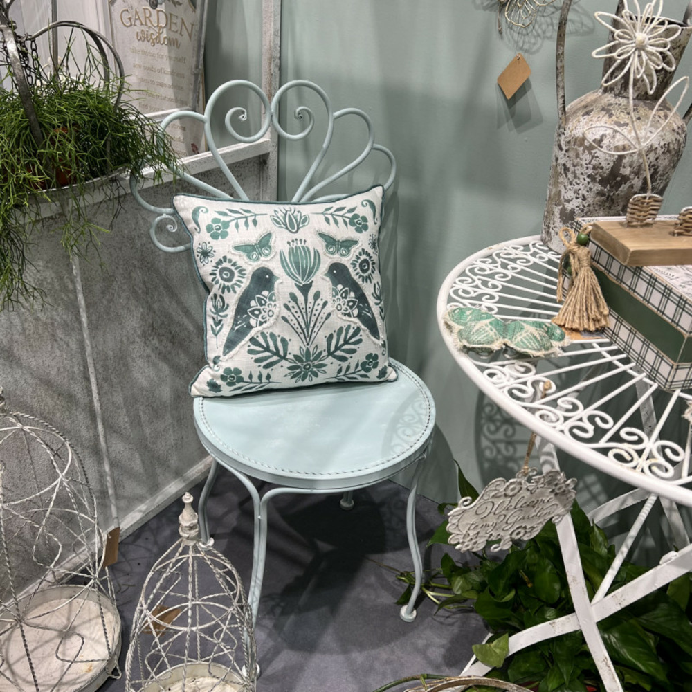 Chaise de jardin fer dossier coeur 42x42x93cm