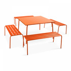 Ensemble table de jardin carrée et 4 bancs en métal orange