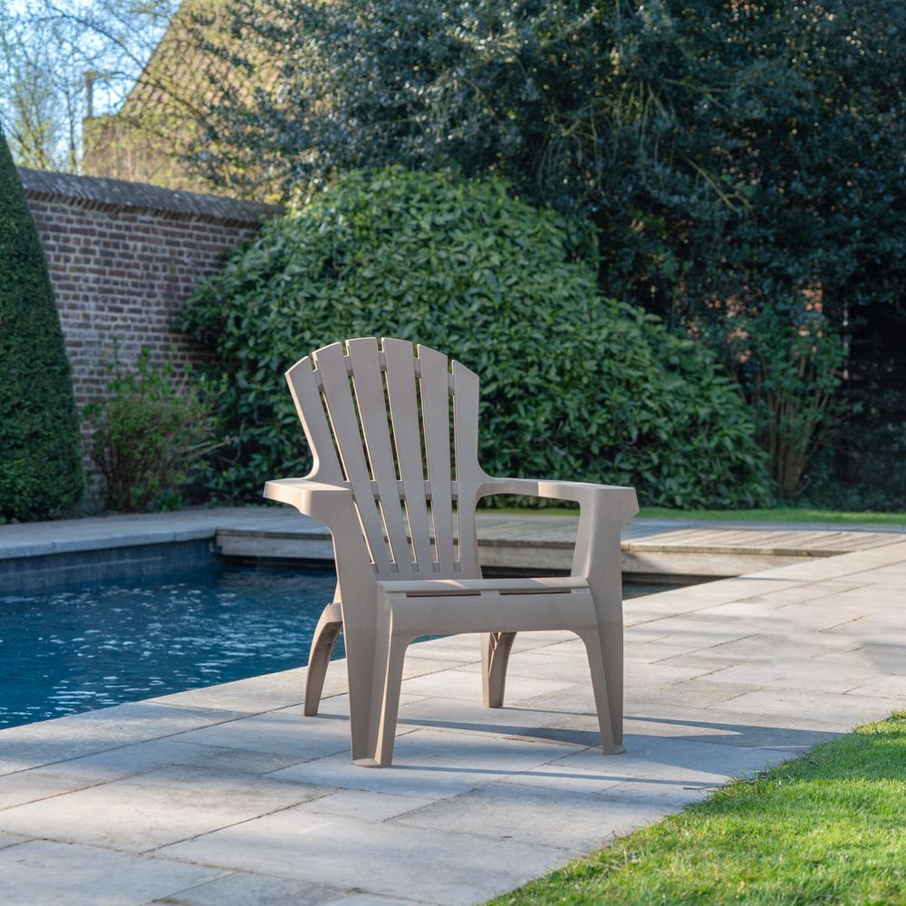 Fauteuil adirondack de jardin en résine empilable taupe