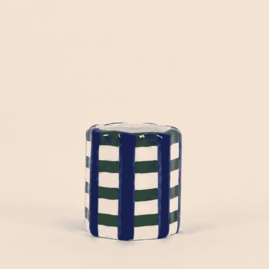 Bougie parfumée en céramique à damiers 8x9cm