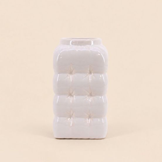 Vase design en céramique blanche effet gonflé, h17m