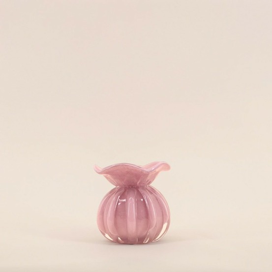 Vase boule plissé en verre opaque, h11cm