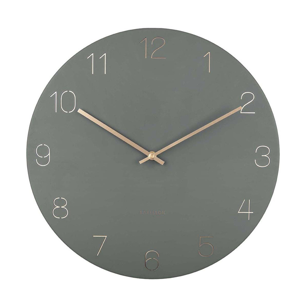 Horloge en métal chiffres gravés charm vert