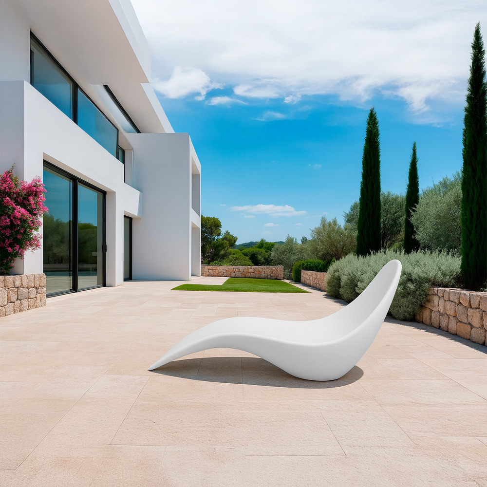 Sdraio en plastique polyethylene blanc ideale pour piscine et jardin