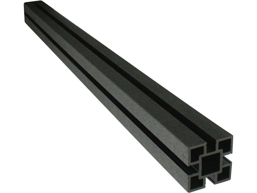 Poteau en aluminium pour clôture composite et son profil de finition