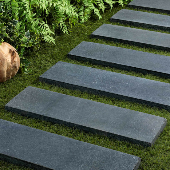 Pas japonais rectangle pierre bleue du vietnam 100x30x5 cm (à l'unité) - ro'ma nature