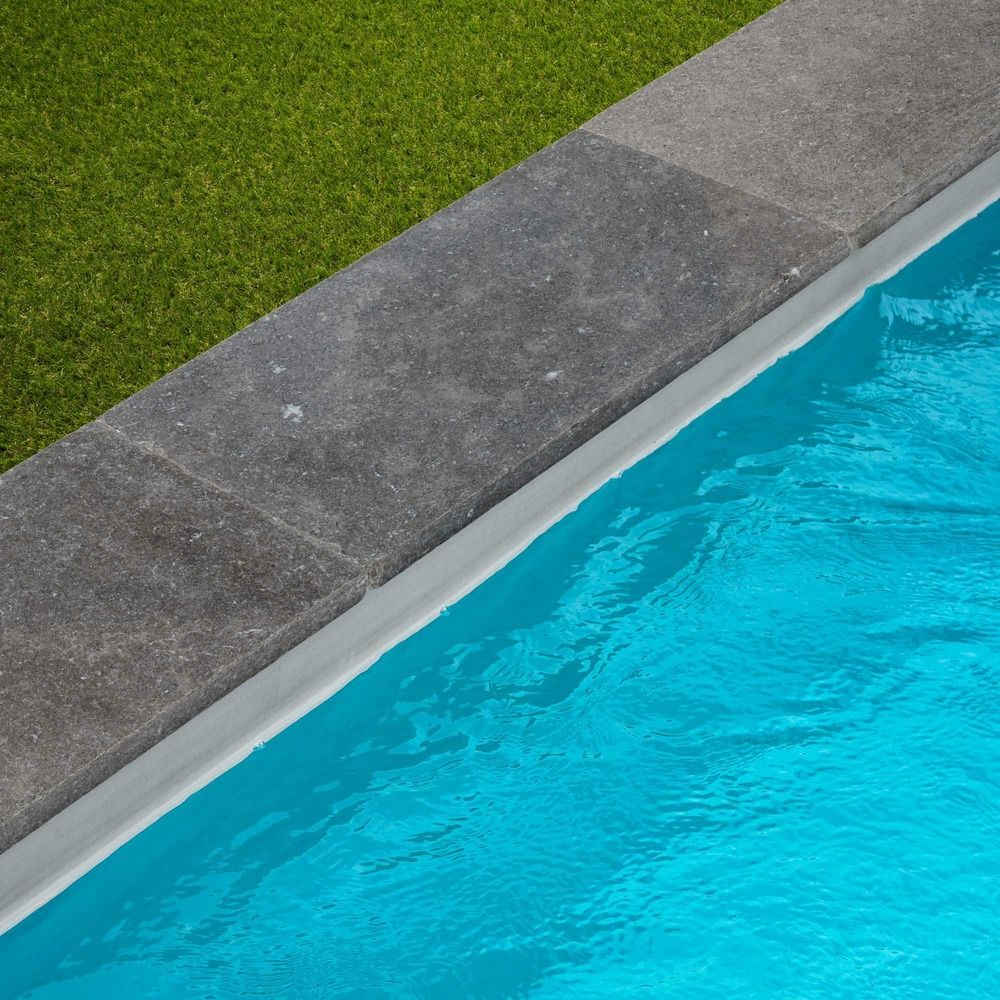Margelle de piscine pierre d'egypte grise 60x30x3 cm bord droit (à l'unité) - ro'ma nature