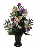 Composition cône de roses lys et orchidées