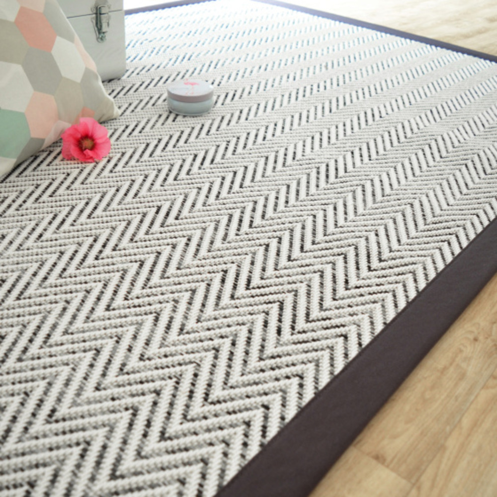 Tapis tissé plat - java chevron blanc - ganse coton anthracite - 120 x 170 cm