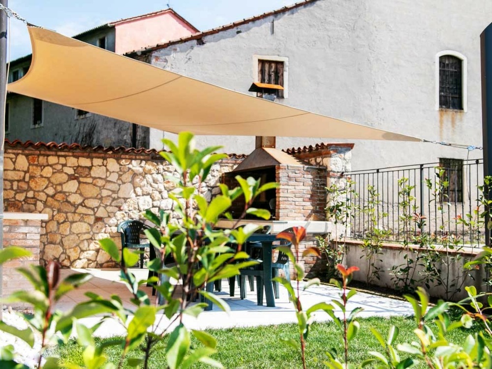 Toile d'ombrage premium rectangulaire 5x7m - imperméable 270g - couleur beige