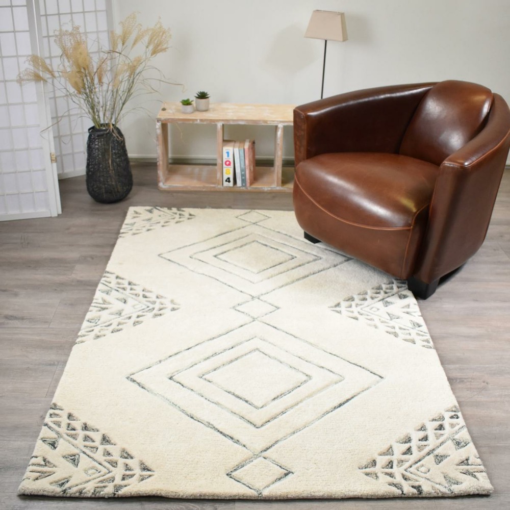 Tapis salon 160x230 fait à la main en laine beige motif traditionnel