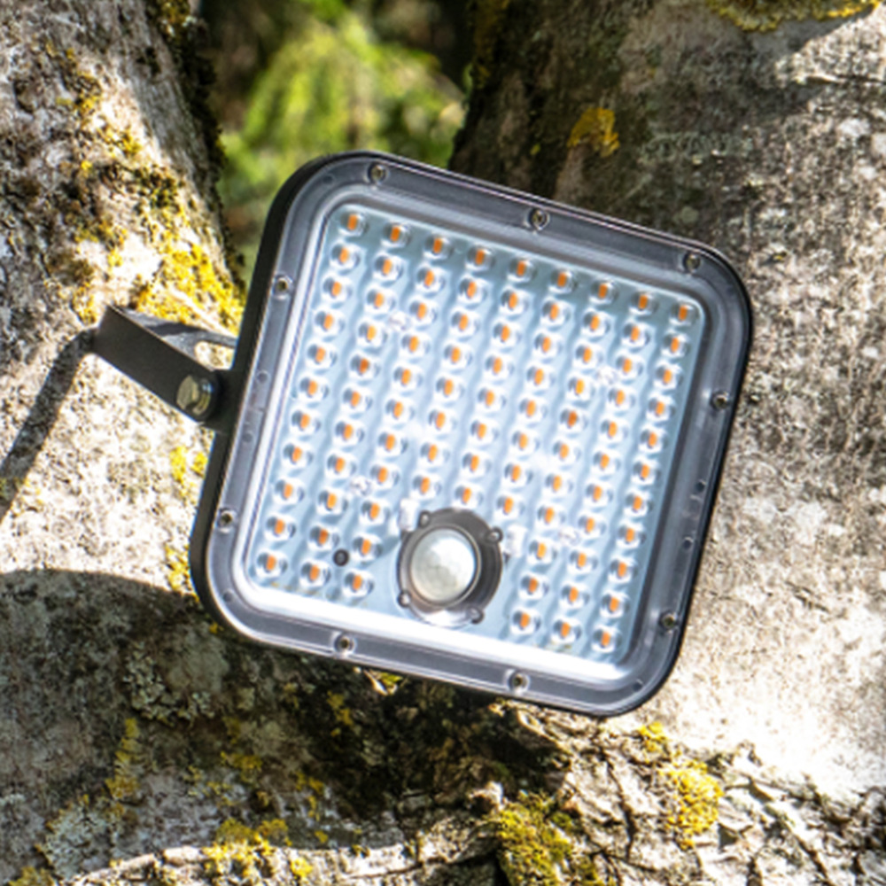 Projecteur solaire cube 30w