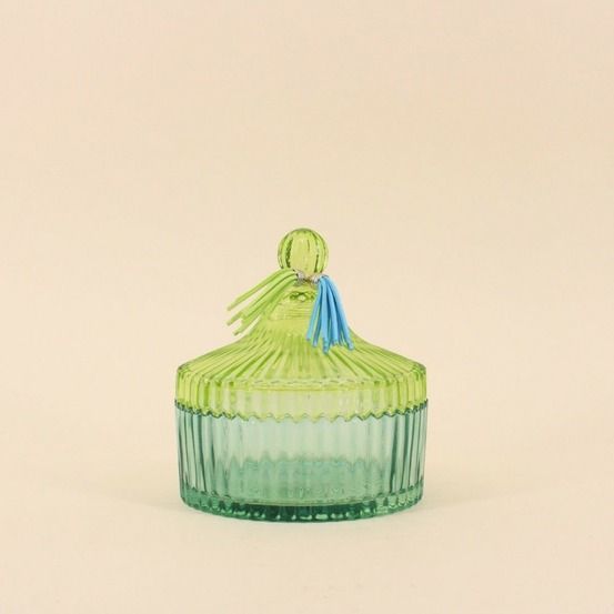 Boîte avec couvercle en verre coloré strié 14x15cm