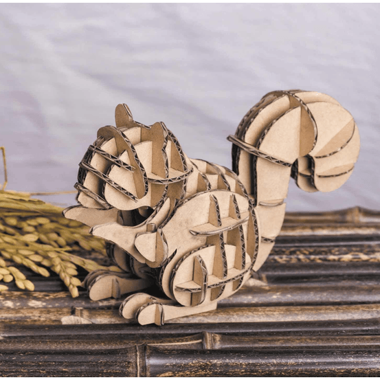 Maquette 3d en carton - ecureuil