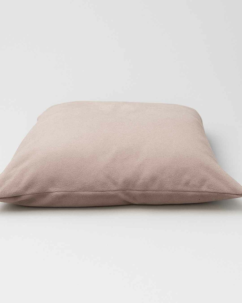 Coussin cocoon en plaid lavande taille s: 45x45 rembourrage en mousse