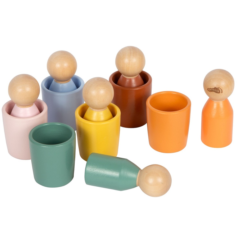 Gobelets de tri montessori avec figurines