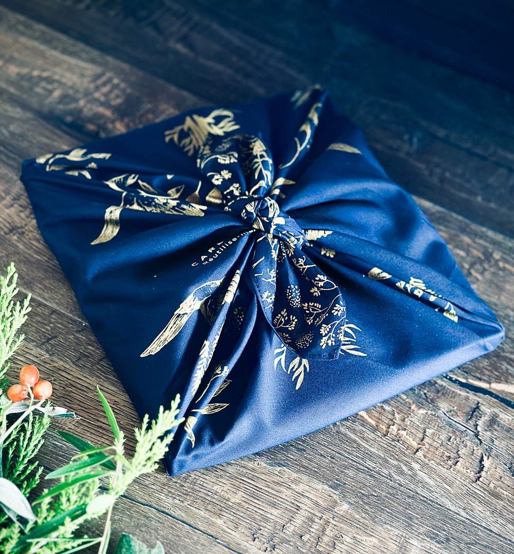 Emballage furoshiki coton recyclé : chante d'aube en bleu minuit (taille m)
