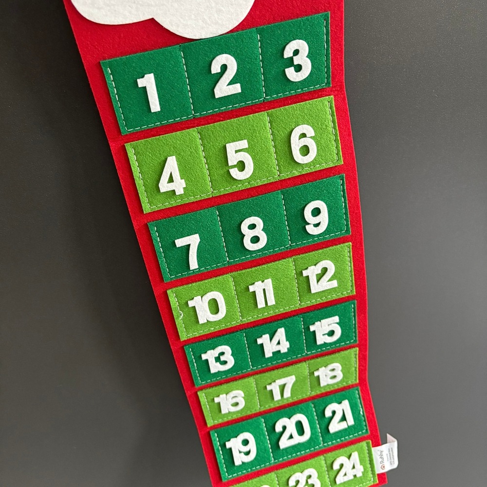 Calendrier de l'avent à suspendre père noël – 24 pochettes en feutrine