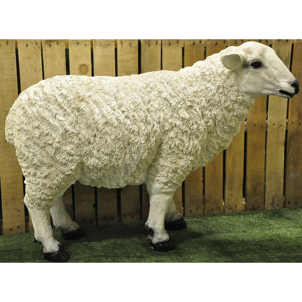 Figurine de jardin en forme de mouton en résine