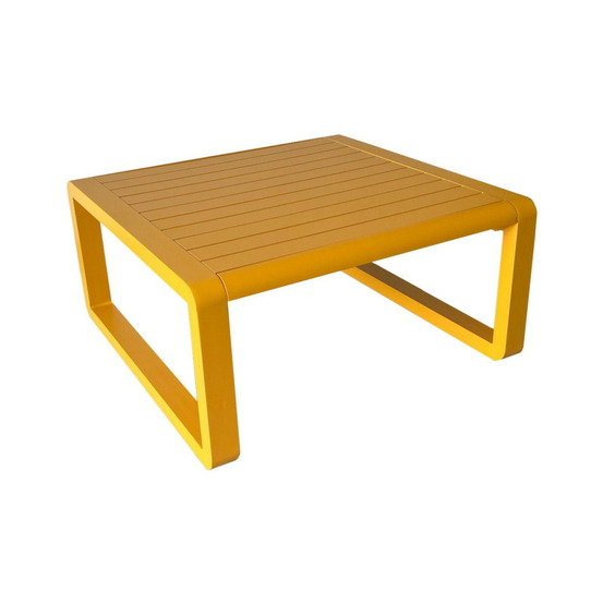 Table basse de jardin tonio miel - aluminium - 80 x 80 cm - plateau à latte