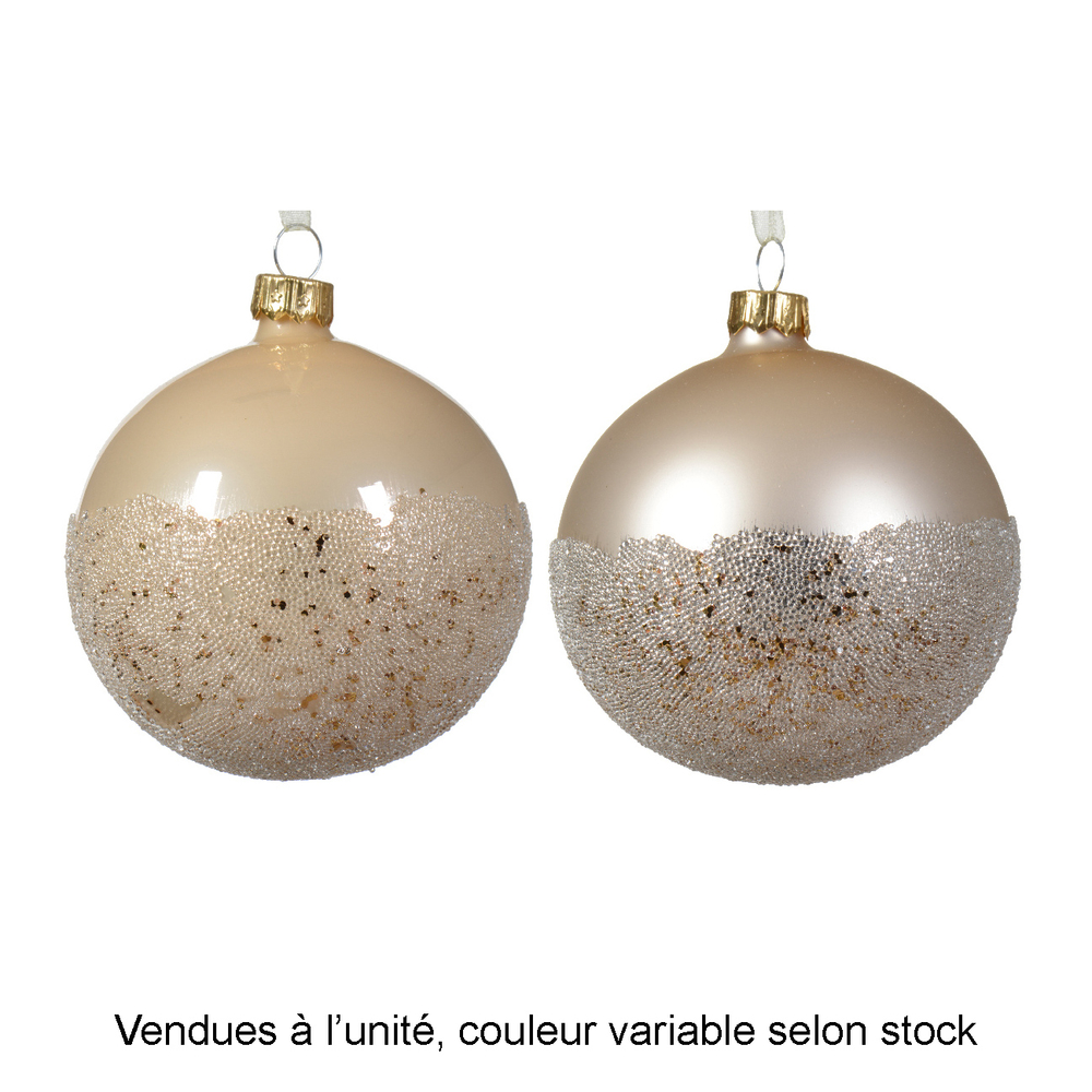 Boule de Noël en verre : ballotine bas perles, coloris blanc - D. 8cm