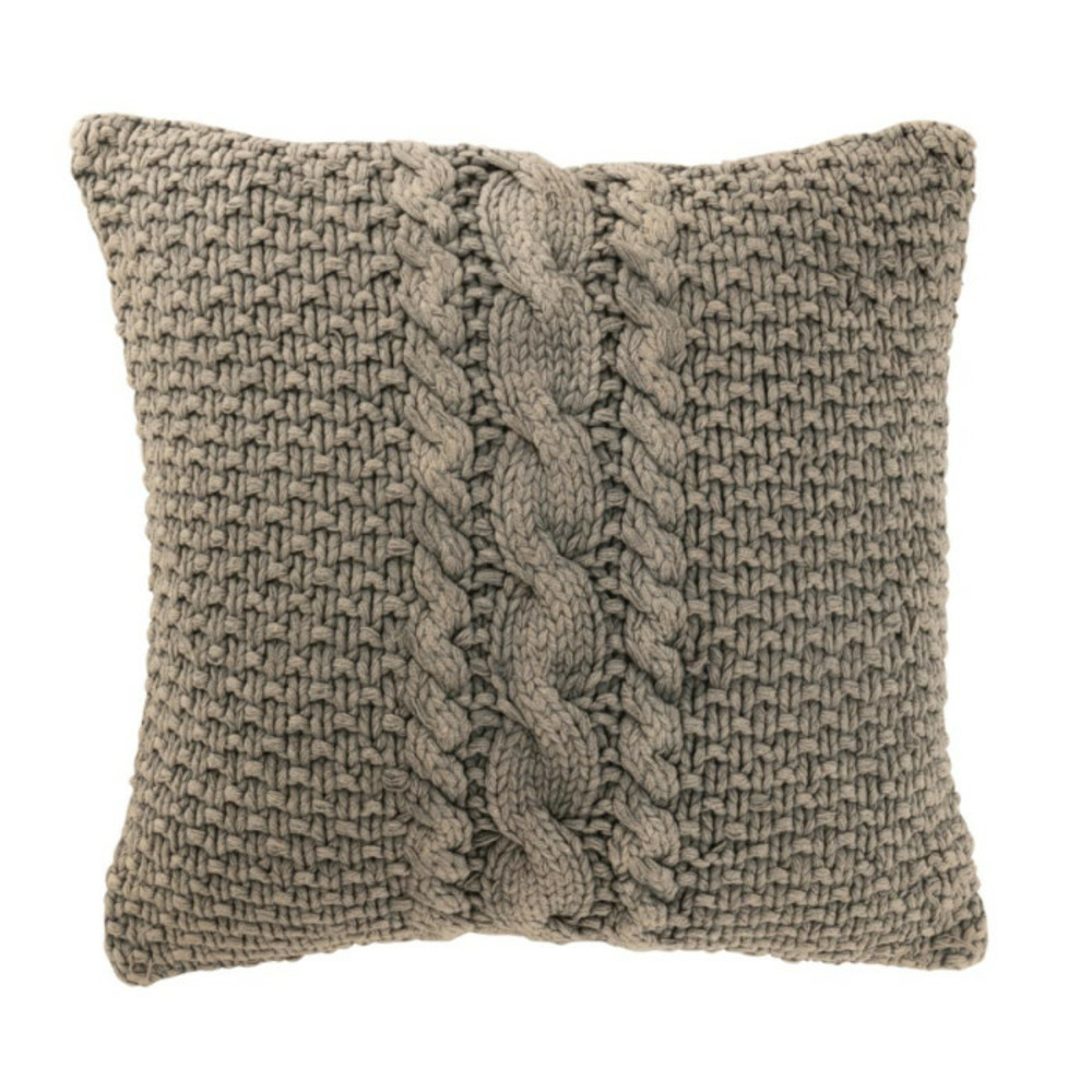 Coussin en tricot tressé 