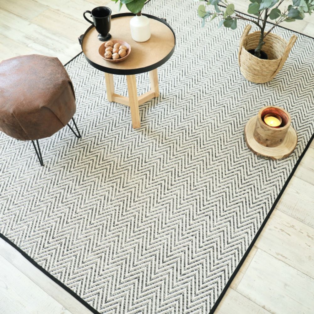 Tapis intérieur / extérieur - java chevron blanc - galon noir - 200 x 200 cm