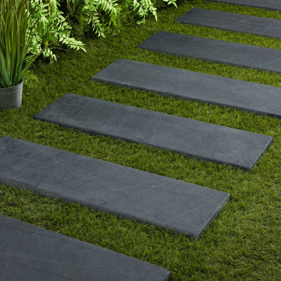 Pas japonais rectangle ardoise noire vieilli 100x30x3 cm (à l'unité) - ro'ma nature