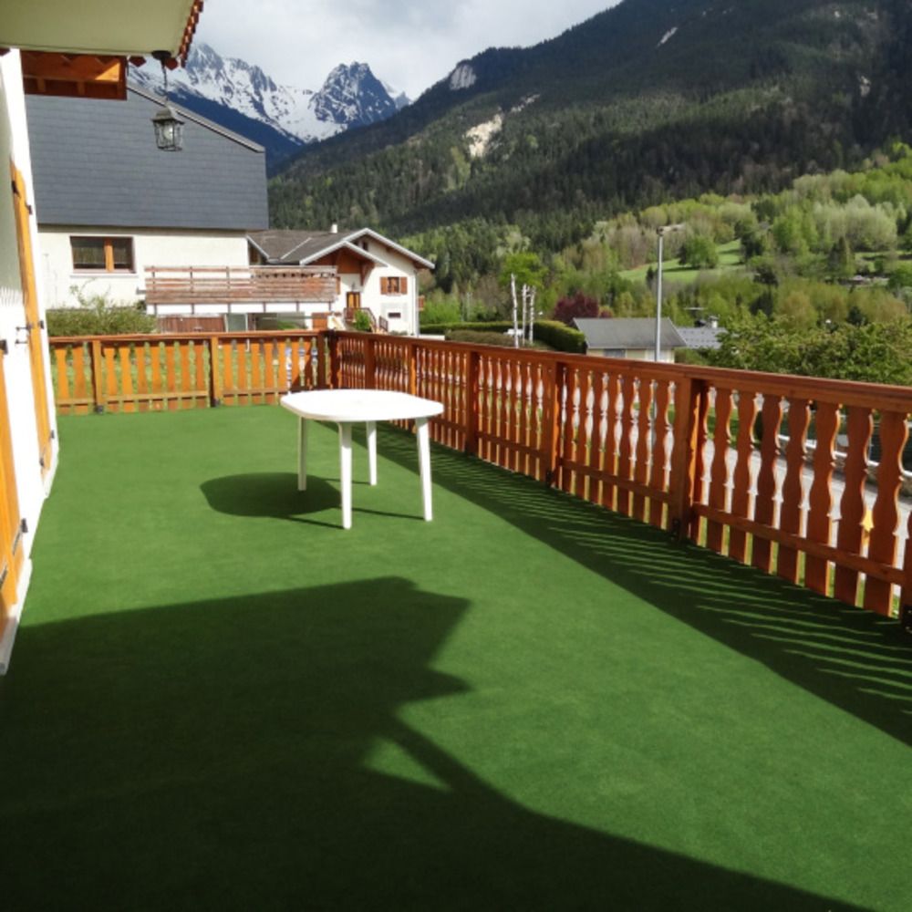 Moquette extérieur sur plots - terrasse et balcon - vert - 4m x 33m