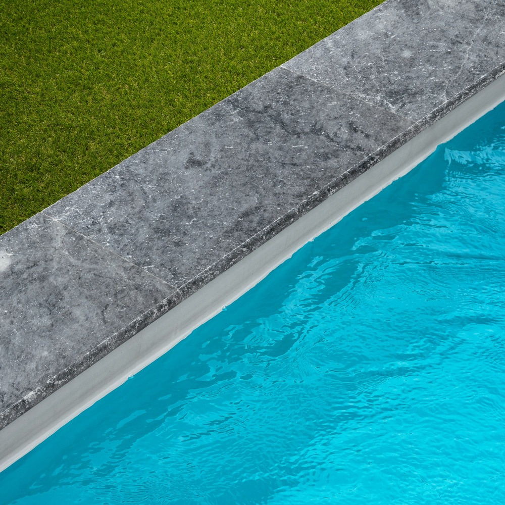 Margelle de piscine 61x33x3cm pierre naturelle adana bleu gris bord 1/2 rond