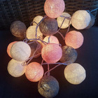 Guirlande lumineuse à boules roses, noires et blanches - 1m50 - piles