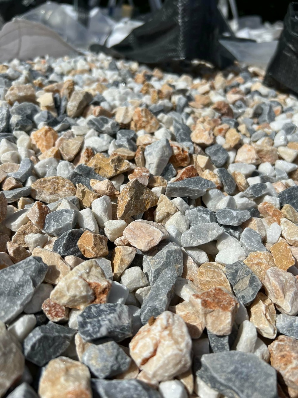 10 sacs de 20 kg = 200 kg - gravier hawaï 12/24 mm