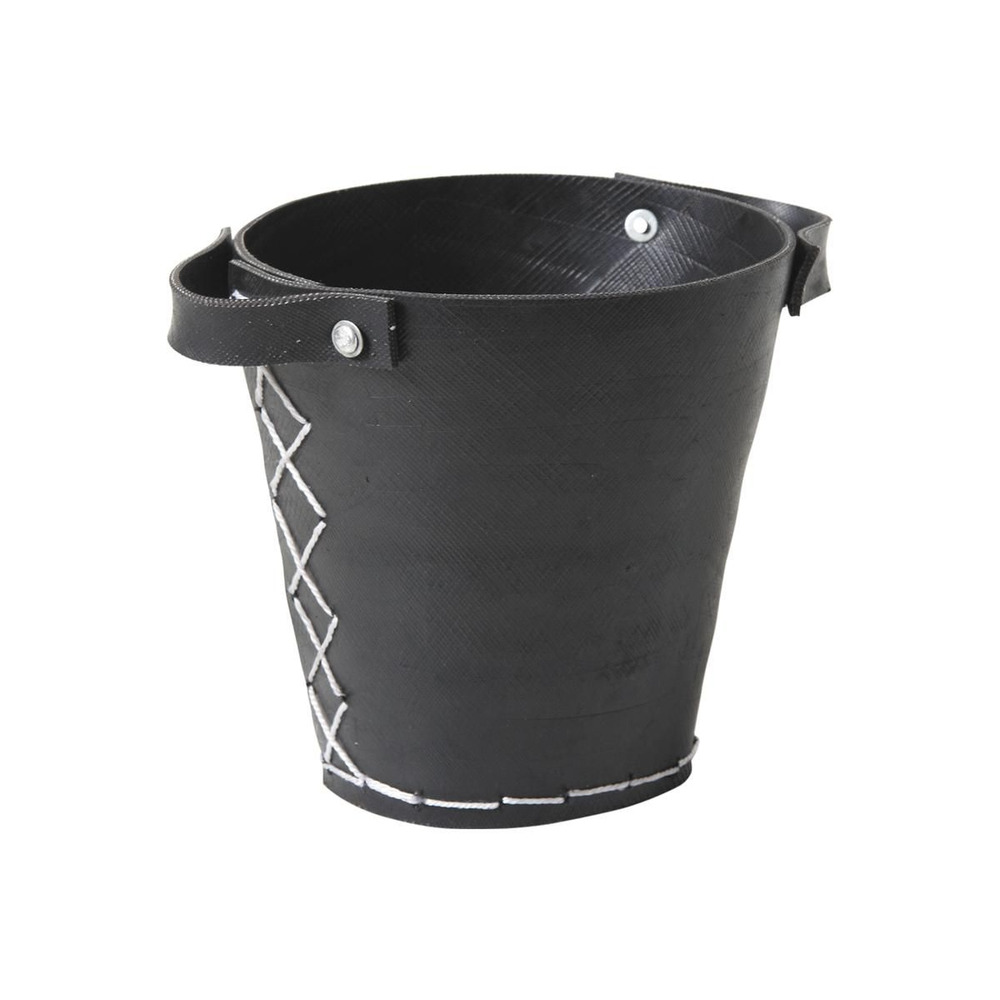 Cache-pot en pneu recyclé