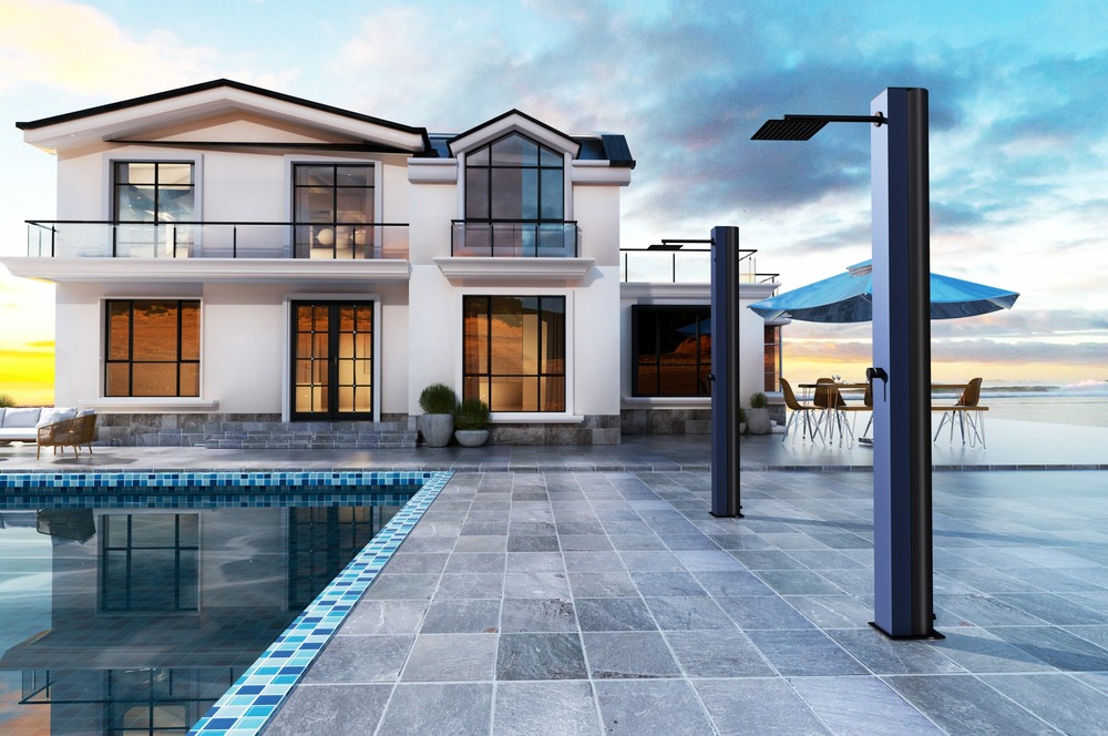 Douche de piscine en acier 316 bleu ocean et noir 39l anticalcaire