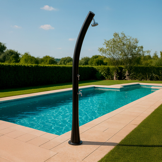 Douche noire en polethylene hd avec chauffe solaire et accessoires 226 cm