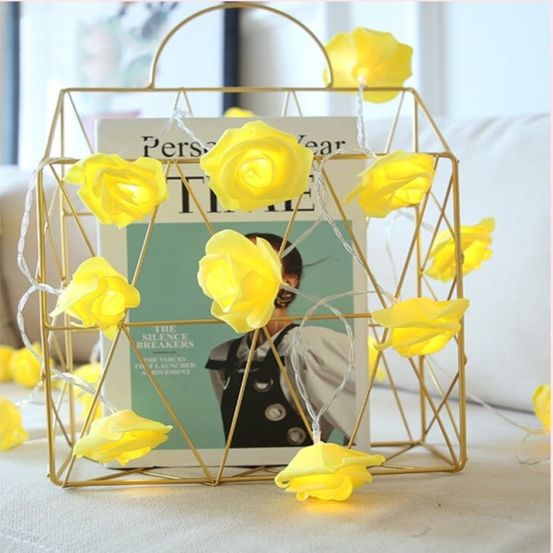 Guirlande lumineuse - roses jaunes - 7m50 - piles