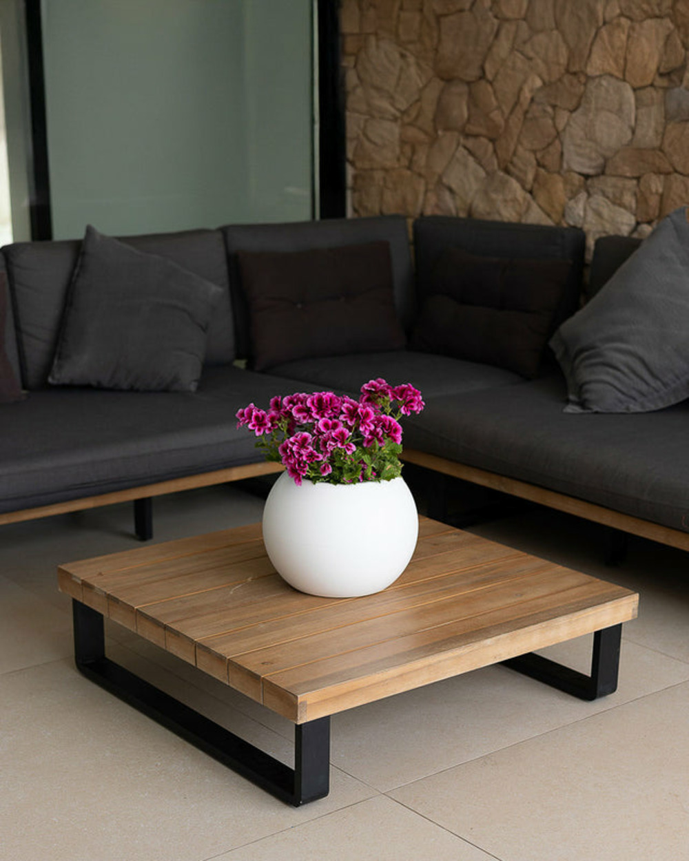 Dalia 30 - pot rond pour plantes et fleurs en polyéthylène ø30x22,5 cm pour l'extérieur et l'intérieur très résistant. Couleur blanc