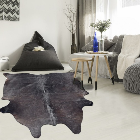 Tapis peau de vache 160x180 kilm fait à la main noir