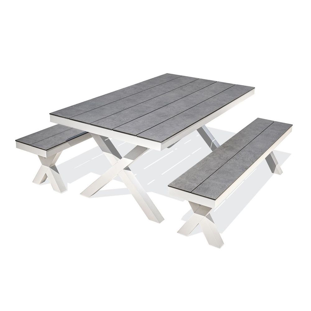 Table de jardin & 2 bancs 